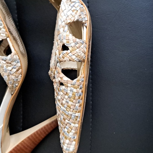 LNIB BCBG Vintage Heels 👠 - Picture 4 of 13